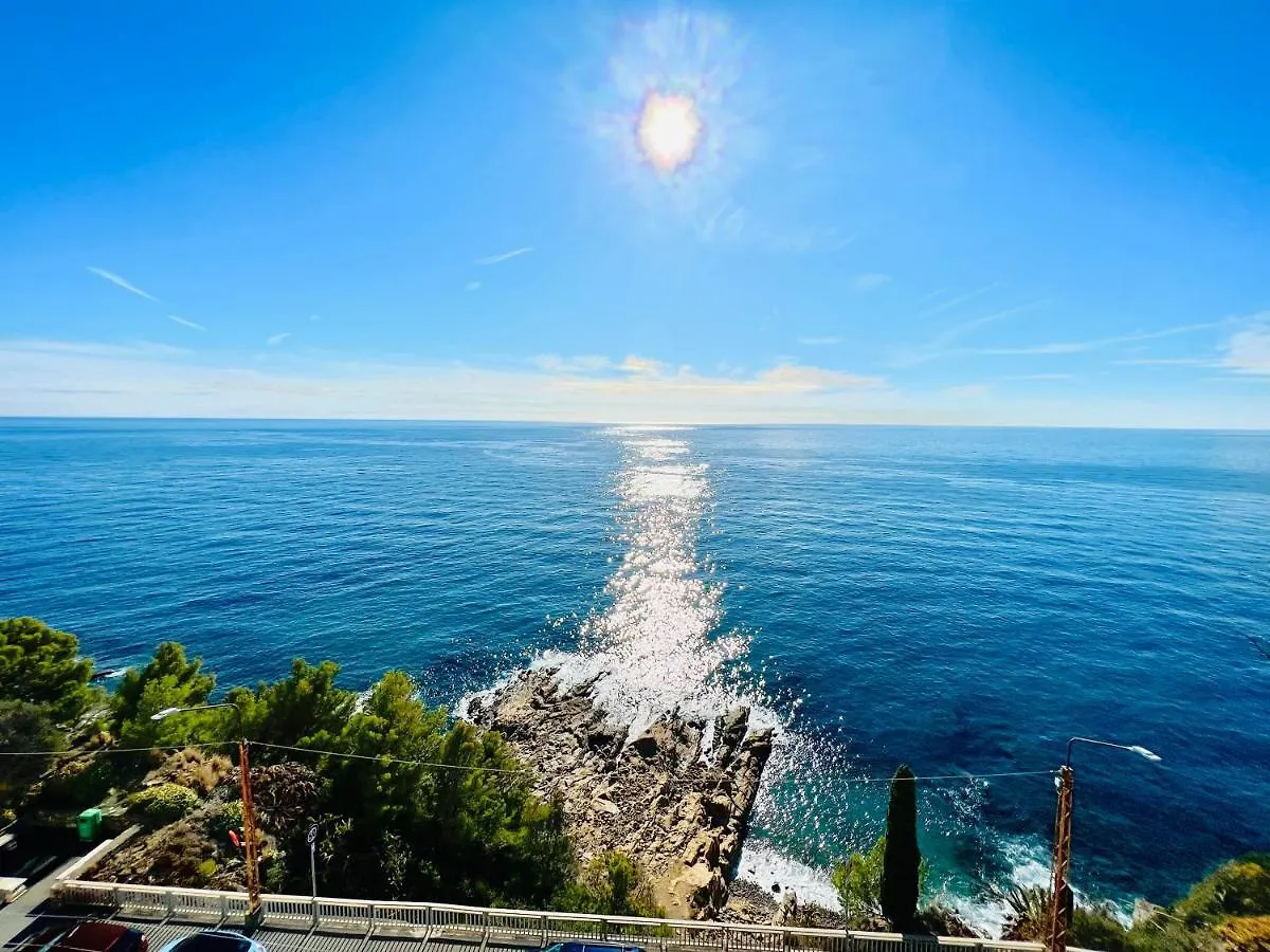 Suite Sunset 11 - Fronte Mare San Remo 0*,  Italië