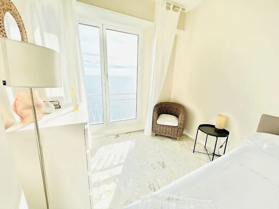 Suite Sunset 11 - Fronte Mare San Remo Italië